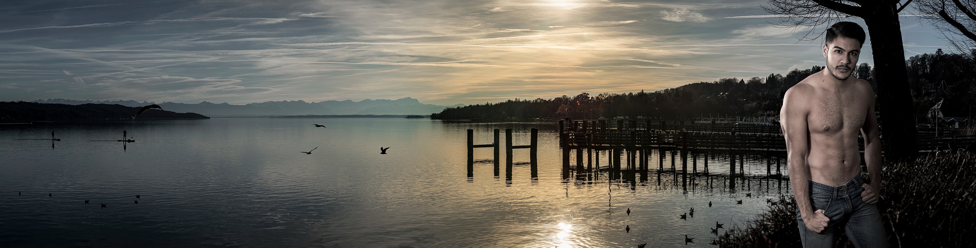 Model, man, strong, muscle, pier, lake_, unset